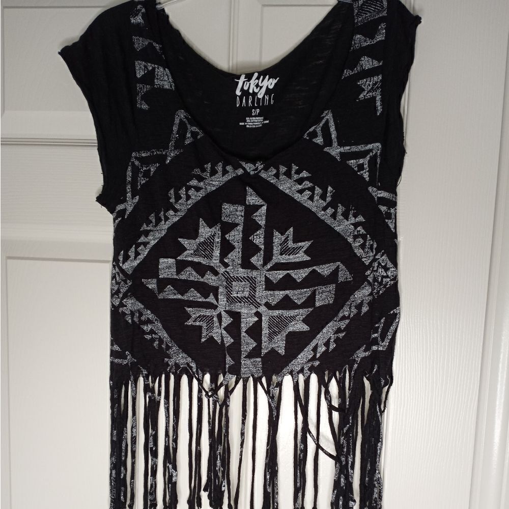 Tokyo Darling Fringed Crop Top Black Boho Shortsleeves Size Small/Petite